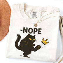 No Kings In USA Black Cat Kicking Crown T-Shirt