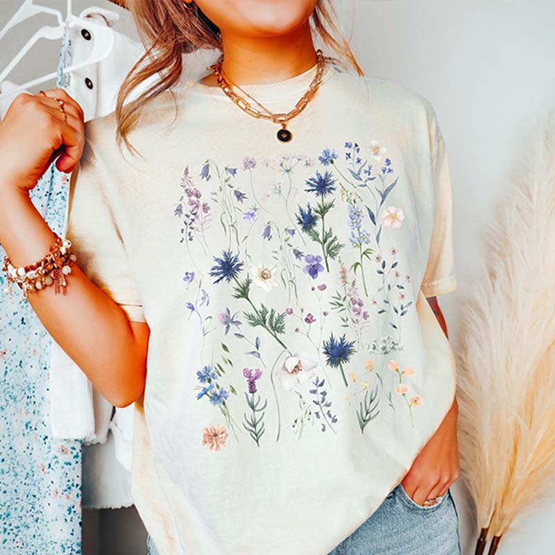 Botanical WildFlowers Thistles Aesthetic T-Shirt