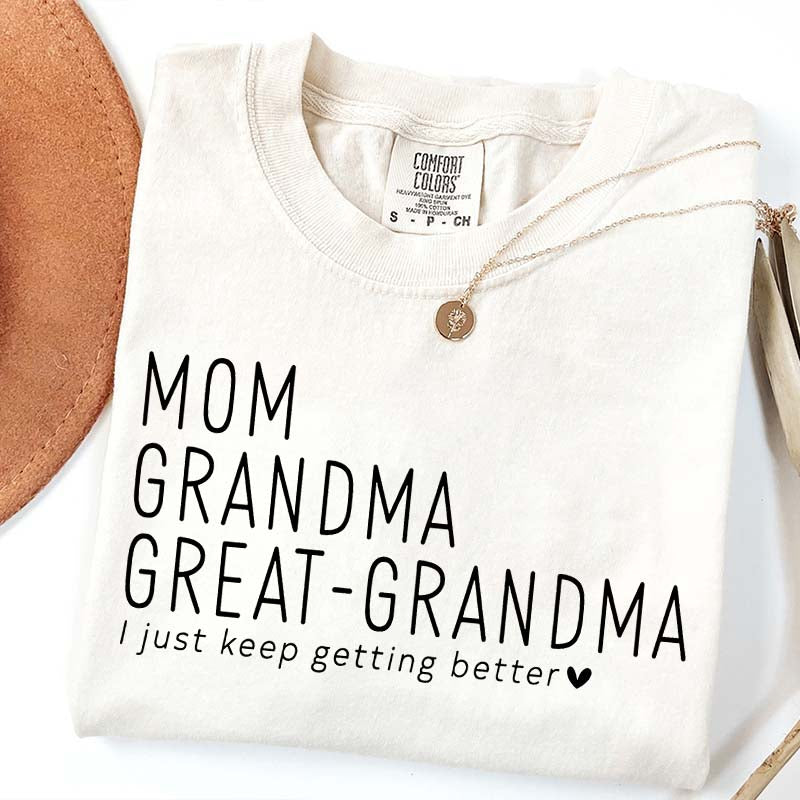 Mom Grandma Great-Grandma Pregnancy Announcement T-Shirt