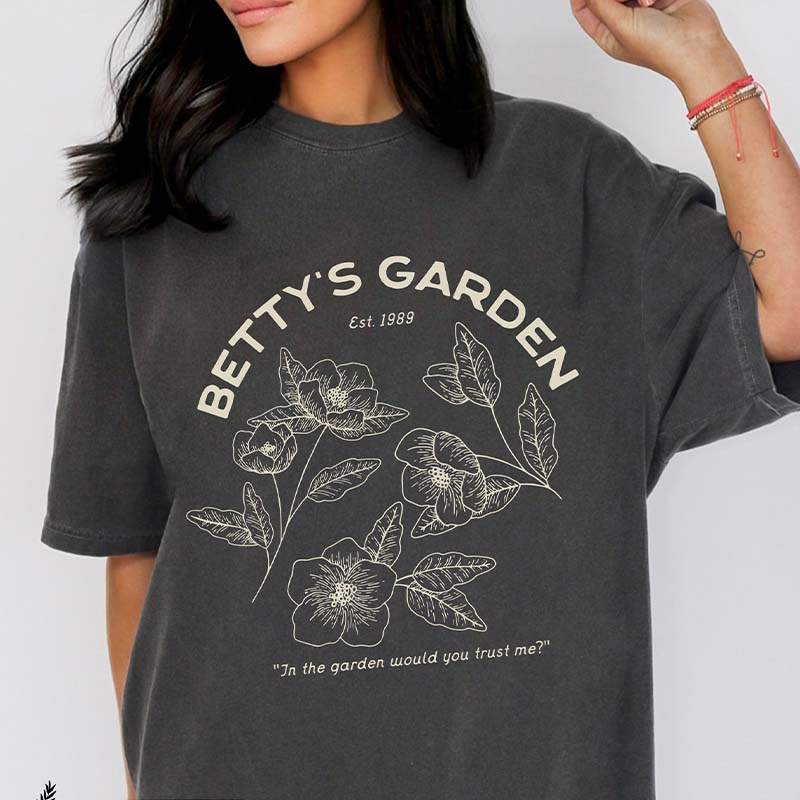 Betty's Garden  Floral Aesthetic Gift T-Shirt