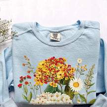 Hydrangeas Daisies Vintage Pressed Flowers Sweatshirt