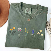 Wildflower Nature Best Friend Gift T-Shirt