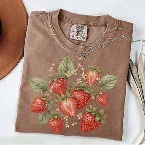 Vintage Strawberry Plant Botanical T-Shirt