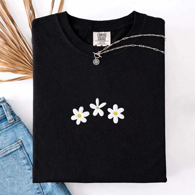 Daisy Flower Minimalist T-Shirt