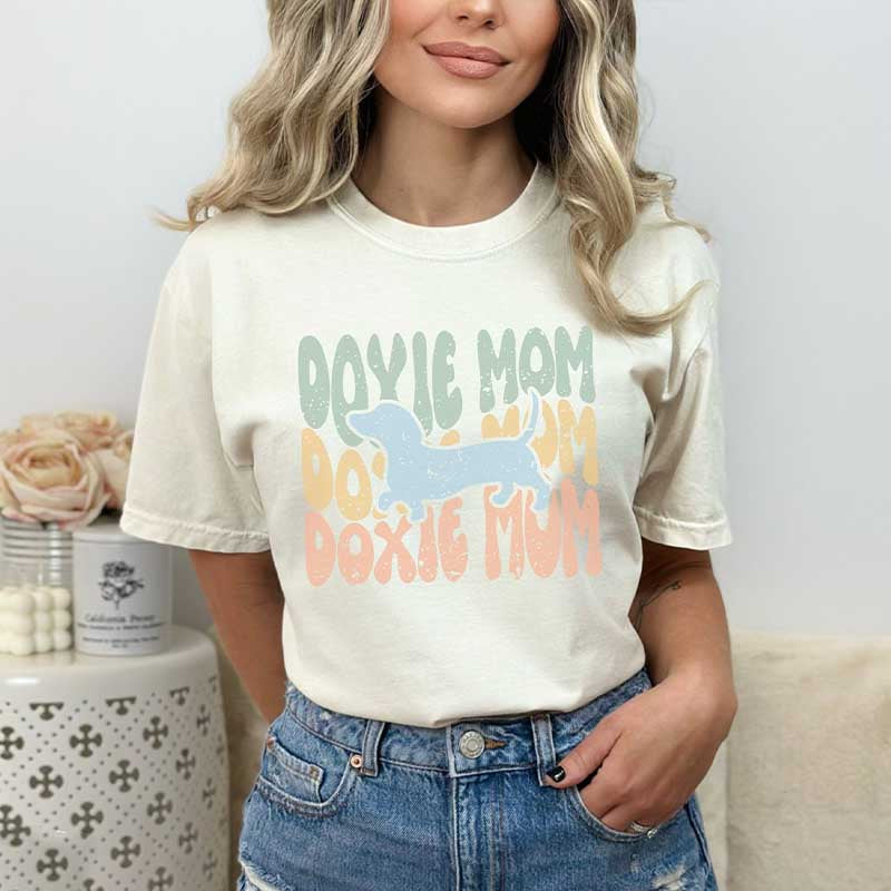 Dachshund Comfort Colors Doxie Mama T-Shirt