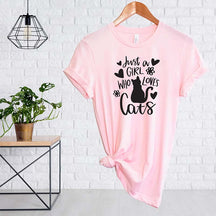 Just A Girl Who Loves Cats T-Shirt