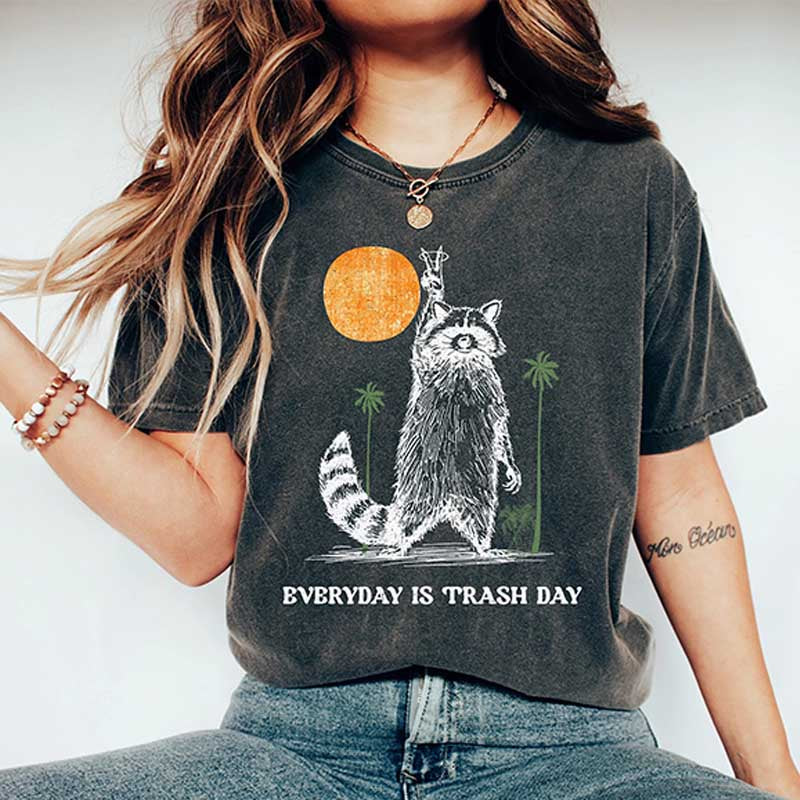 Everyday Is Trash Day Raccoon Meme Cool T-Shirt