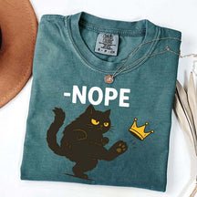 No Kings In USA Black Cat Kicking Crown T-Shirt