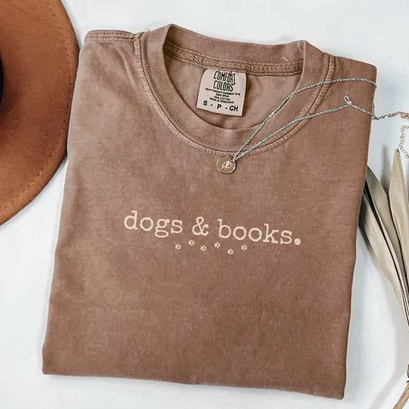 Dogs and Books Reading Librarian T-Shirt