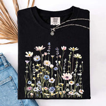 Minimal Floral Nature Inspired Botanical T-Shirt