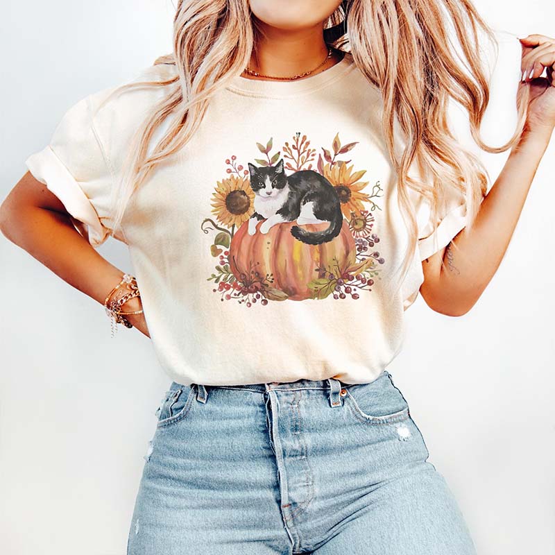 Fall Pumpkin Tuxedo Cat T-Shirt