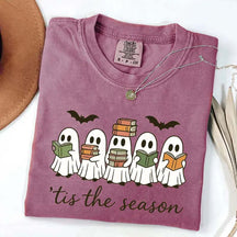 Сute Ghosts Reading Books T-Shirt