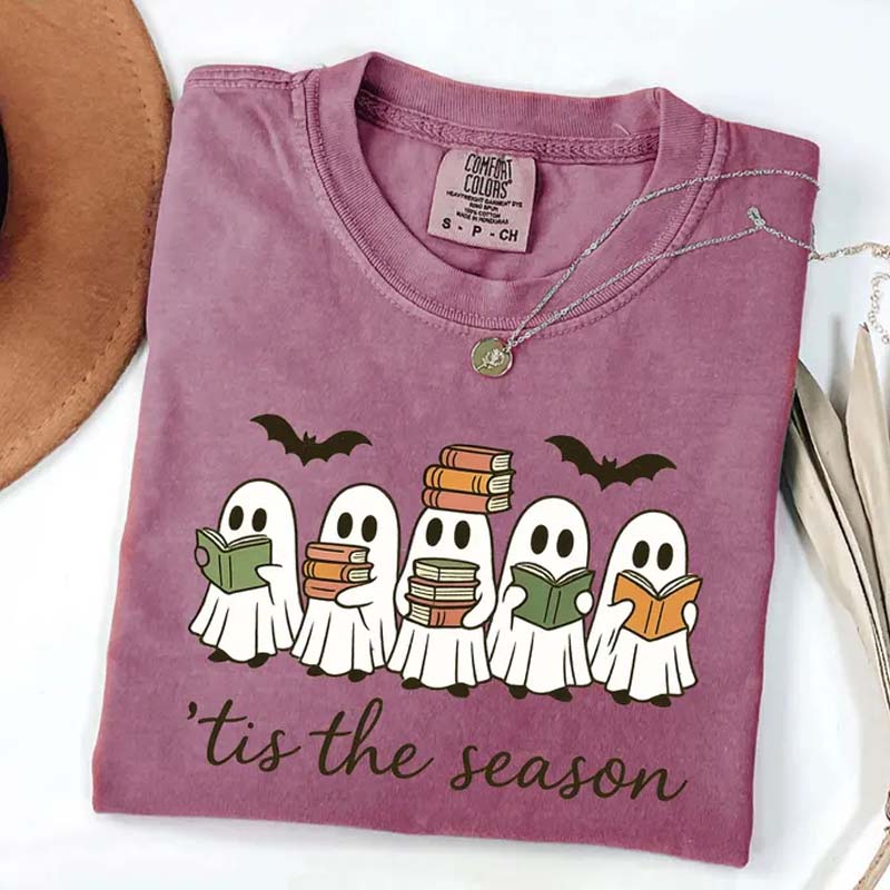 Сute Ghosts Reading Books T-Shirt