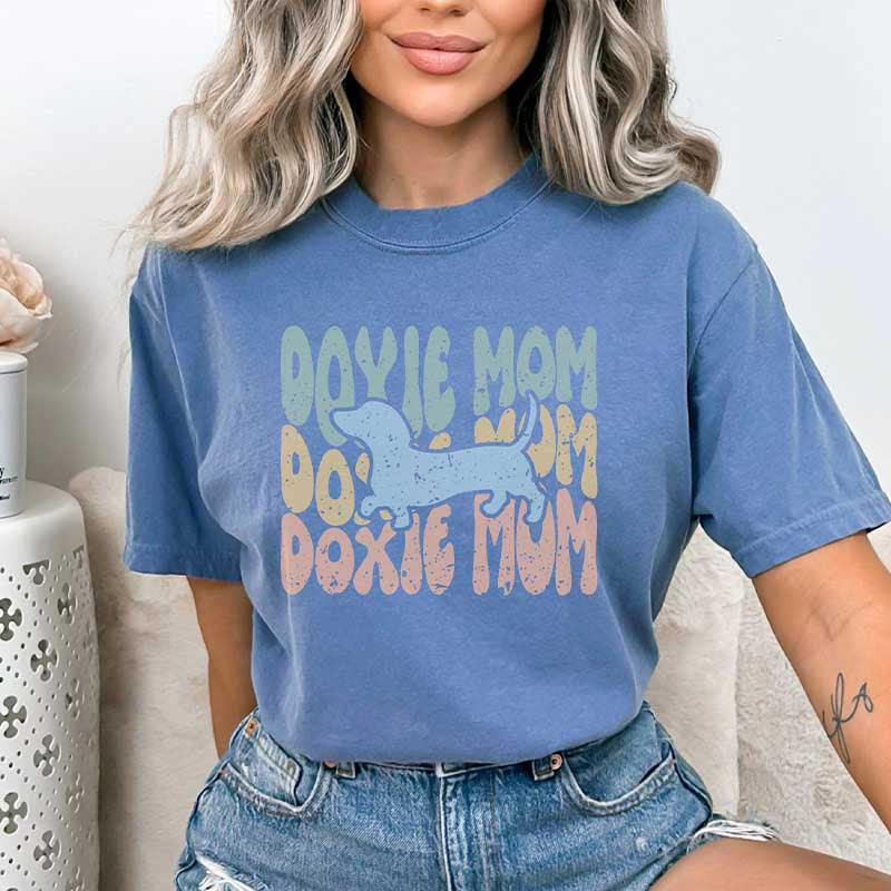 Dachshund Comfort Colors Doxie Mama T-Shirt