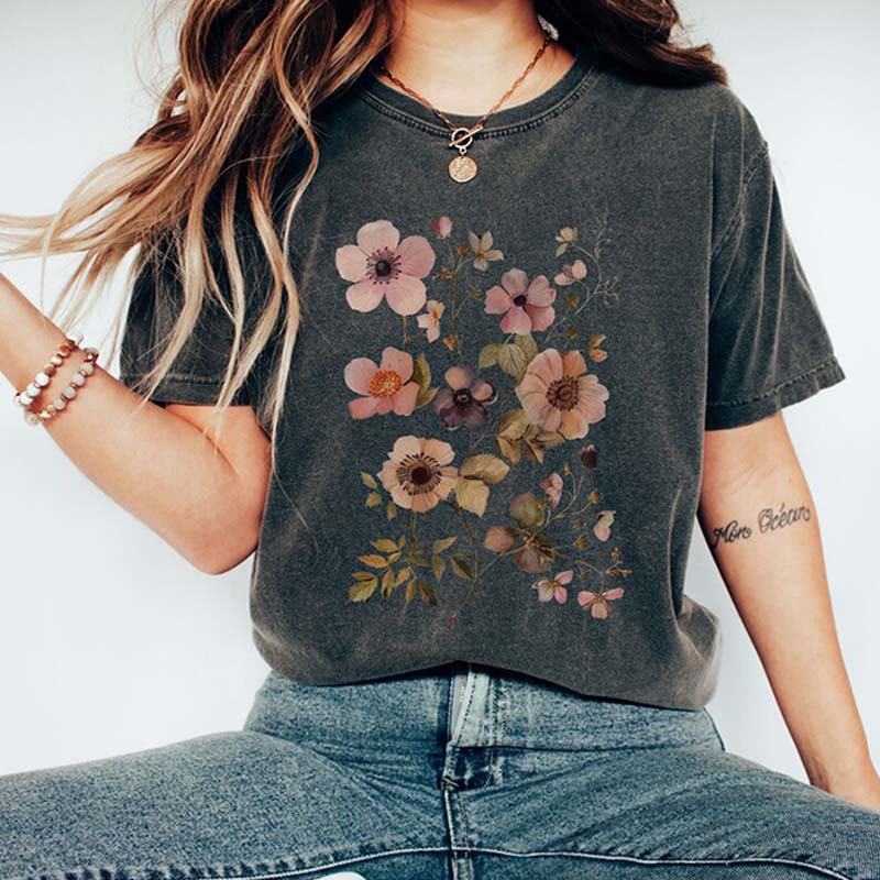 Retro Boho Botanical Pressed Flowers T-Shirt
