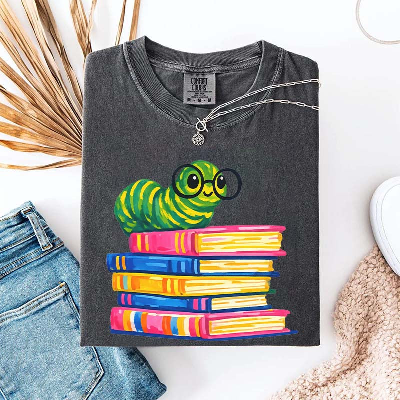 Cute Reading Worm Bookworm Lover T-Shirt