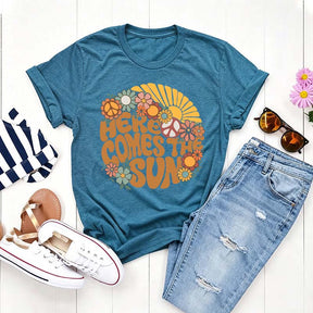 Retro Summer  Here Comes The Sun T-Shirt