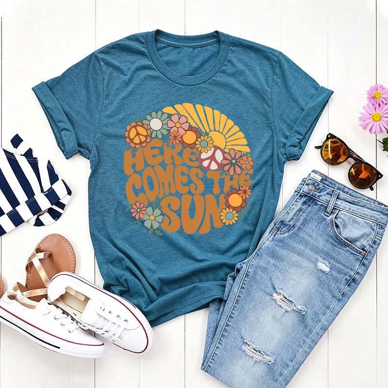 Retro Summer  Here Comes The Sun T-Shirt
