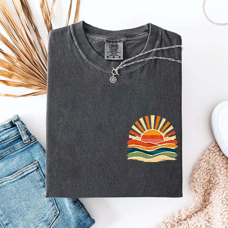 Vintage Sea Retro Ocean Sun Summer T-Shirt