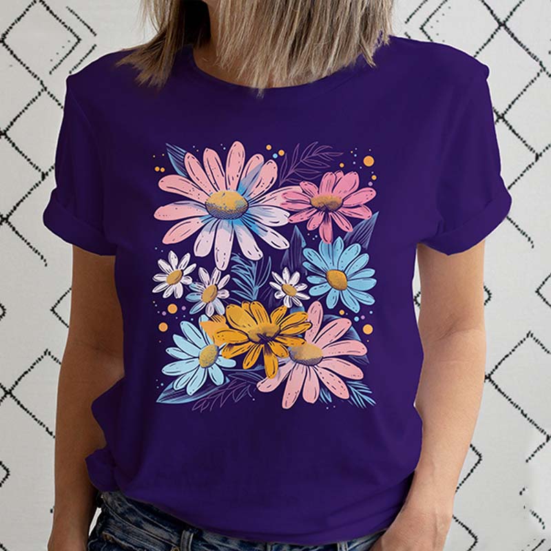 Retro Daisy Women Gift T-Shirt