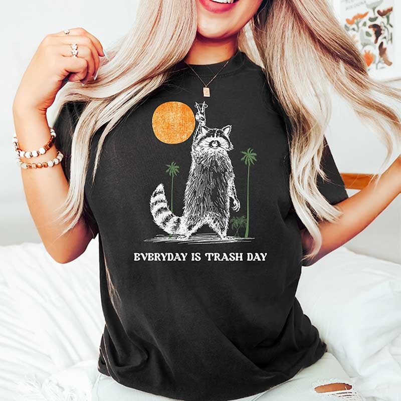 Everyday Is Trash Day Raccoon Meme Cool T-Shirt
