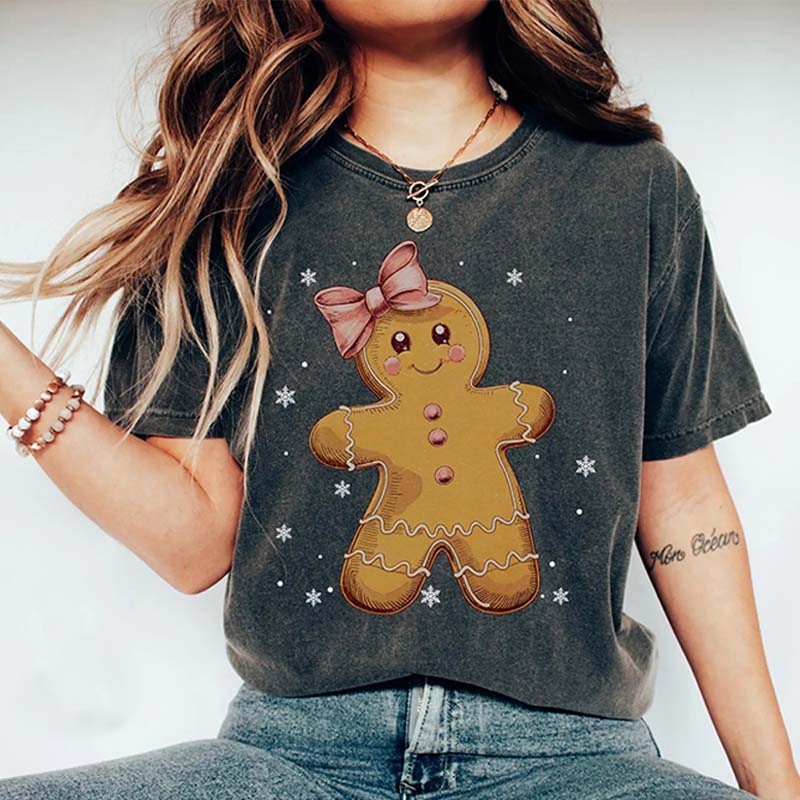 Christmas Gingerbread Bow Woman T-Shirt