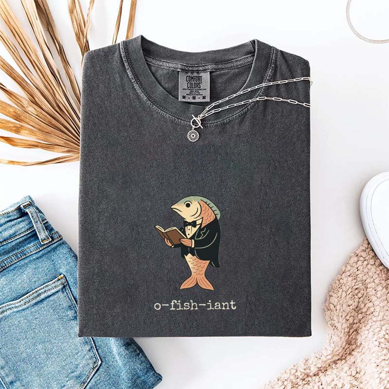 Funny Officiant Gift for Fisherman O-fish-iant T-Shirt
