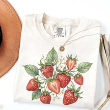 Vintage Strawberry Plant Botanical T-Shirt