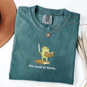 We Read At Dawn Frog Retro T-Shirt