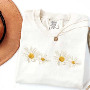 Daisy Summer Birth Month Flower T-Shirt