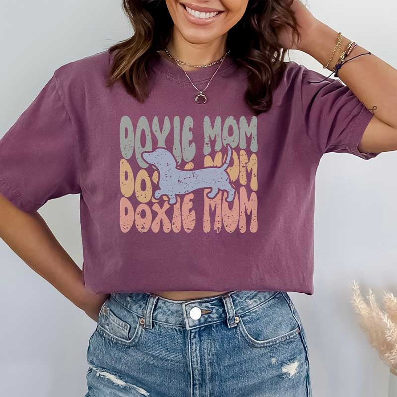Dachshund Comfort Colors Doxie Mama T-Shirt