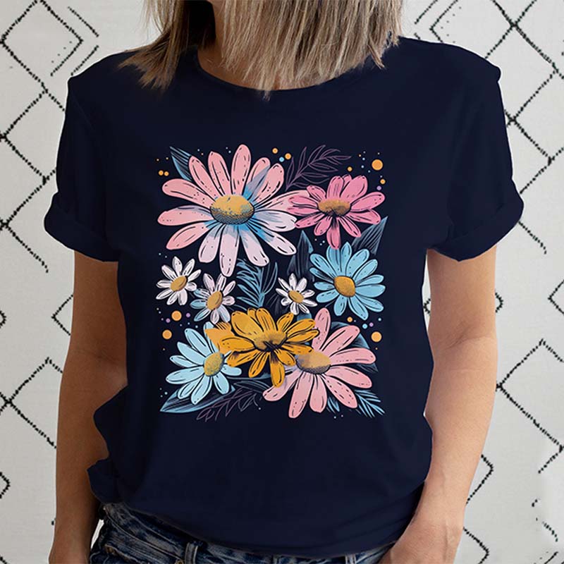 Retro Daisy Women Gift T-Shirt