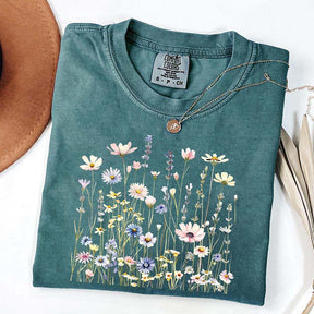 Minimal Floral Nature Inspired Botanical T-Shirt