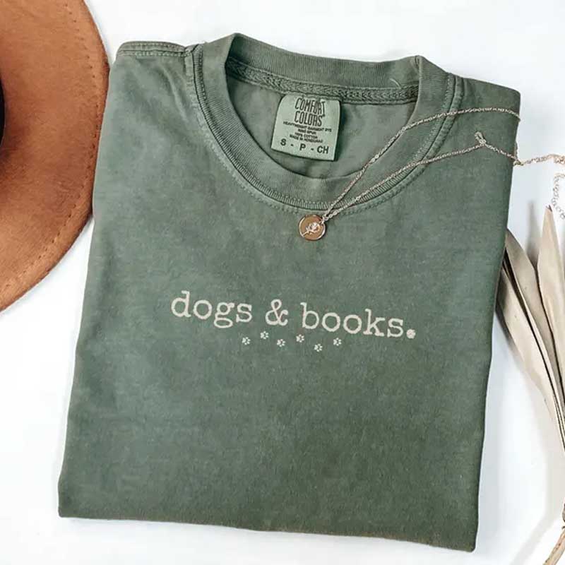 Dogs and Books Reading Librarian T-Shirt