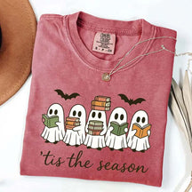 Сute Ghosts Reading Books T-Shirt