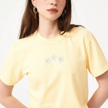 Daisy Flower Minimalist T-Shirt