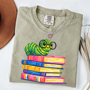Cute Reading Worm Bookworm Lover T-Shirt