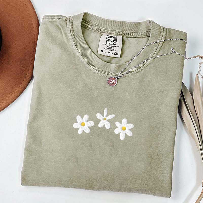Daisy Flower Minimalist T-Shirt