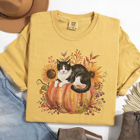 Fall Pumpkin Tuxedo Cat T-Shirt