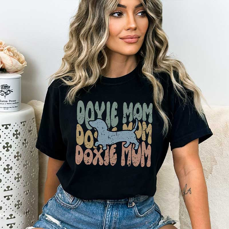 Dachshund Comfort Colors Doxie Mama T-Shirt