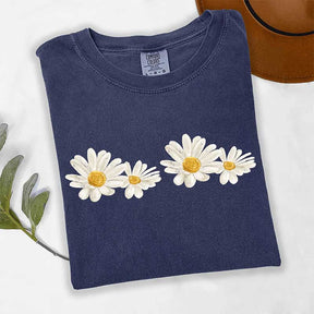 Daisy Summer Birth Month Flower T-Shirt