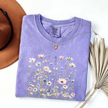 Minimal Floral Nature Inspired Botanical T-Shirt