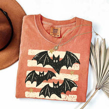 Vintage Bat Halloween T-Shirt