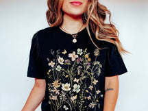 T-Shirt mit gepressten Blumen, Boho-Wildblumen-Shirt