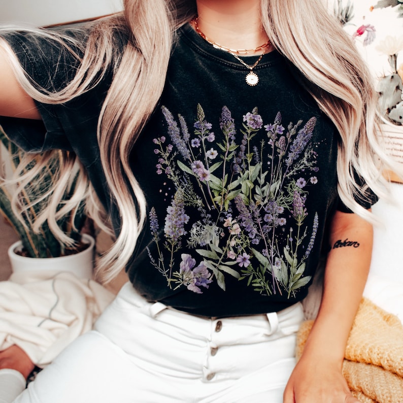 Lavendel Shirt Boho Wildblumen Shirt 