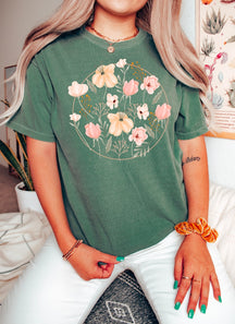 Les couleurs de confort Wildflower Tshirt Flower Shirt