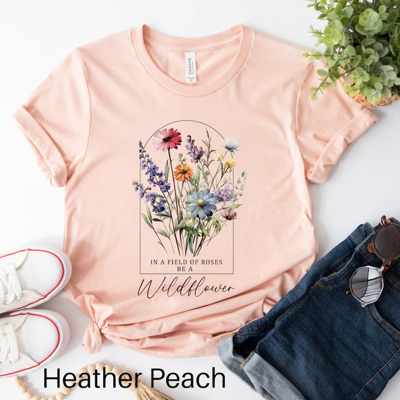 Chemise à fleurs botaniques Tshirt de fleurs sauvages