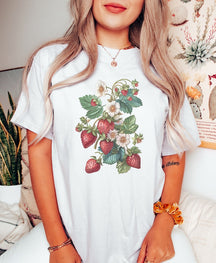 Retro-Erdbeer-Cottagecore-Beeren-Blumen-Shirt