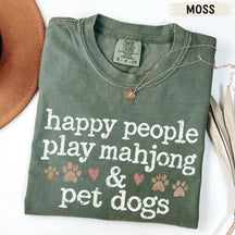 Comfort Happy People Play Mahjong & Pet Dogs T-Shirt