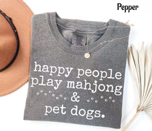 Comfort Happy People Play Mahjong&Pet Dogs T-Shirt